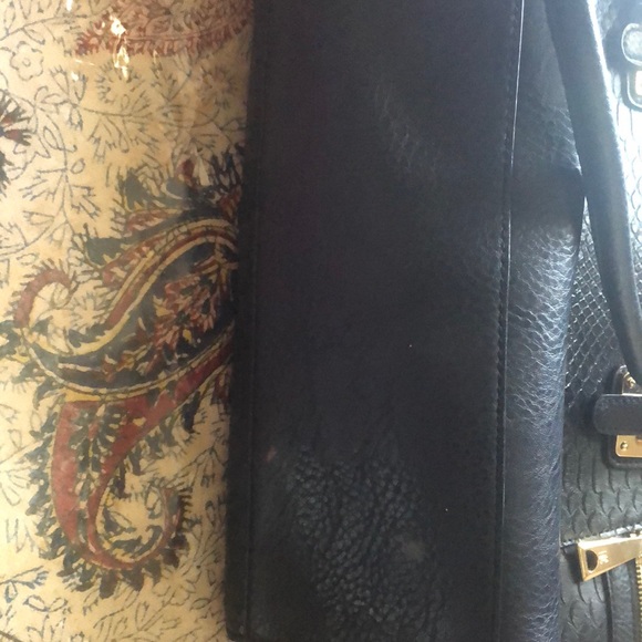 Inc great condition bag - Picture 4 of 8